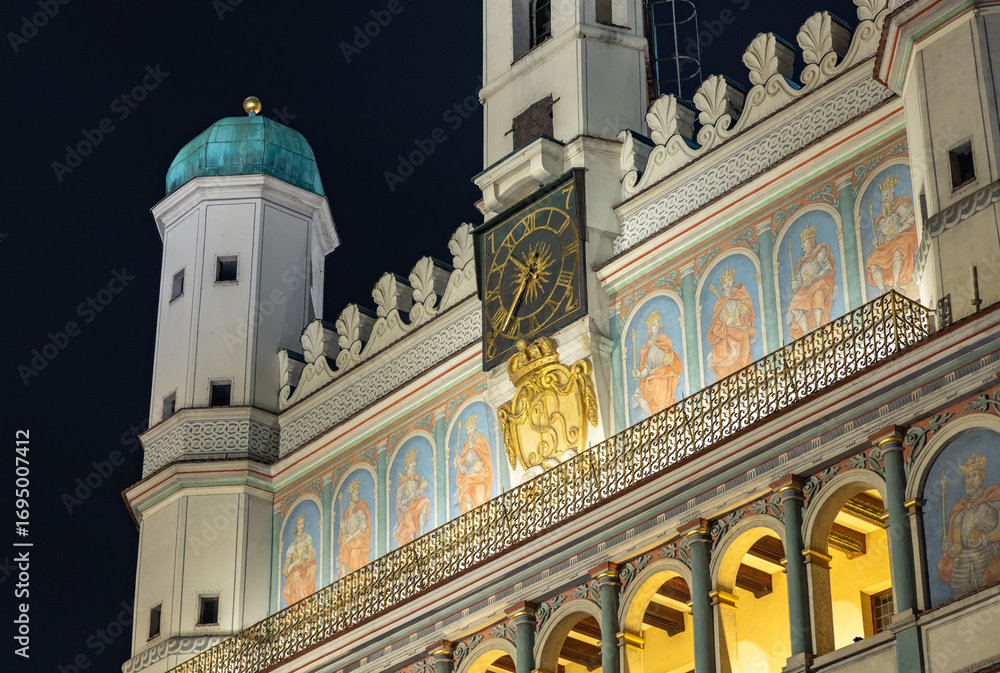Fototapeta premium Poznan Town Hall at Night