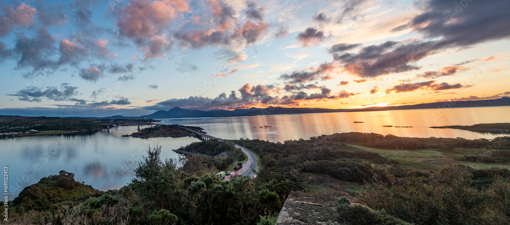 Obraz premium Sunset near the Skye bridge in Scotland