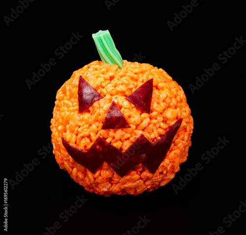 Marshmallow Pumpkin Treats for Halloween