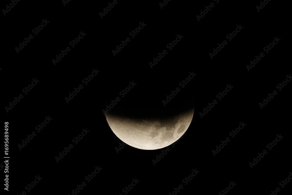 Naklejka premium 皆既月食 2025年9月8日 コーンムーン