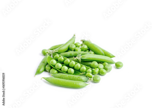 Wallpaper Mural green pea vegetable bean isolated on white background Torontodigital.ca