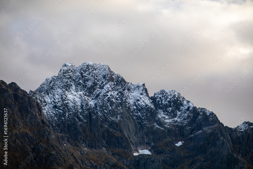 Obraz premium Snowy mountain landscape in Lofoten Islands, Norway