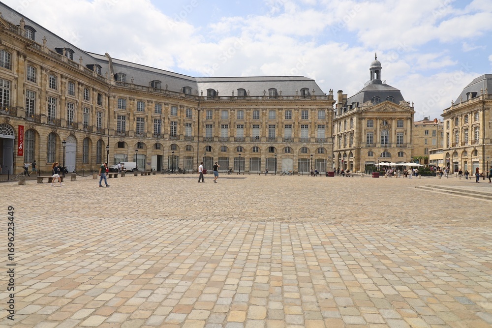 Obraz premium La place de la bourse, ville de Bordeaux, département de la Gironde, France