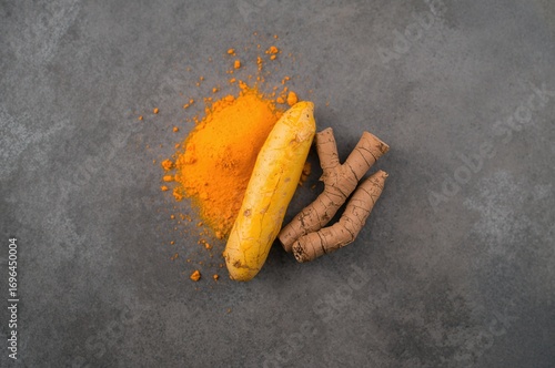 Fresh turmeric and curcuma ...