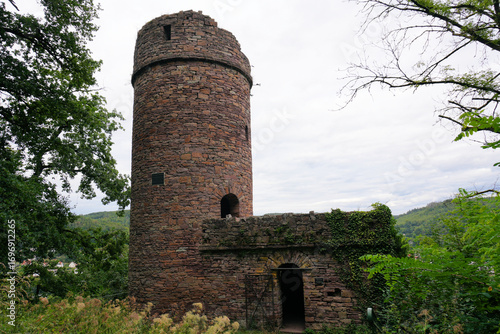 Fototapeta Blick auf den Hugenottenturm in Bad Karlshafen in Hessen in Deutschland