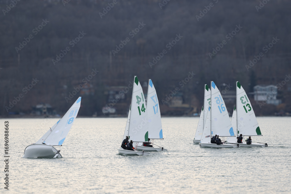 Fototapeta premium sailing on the lake