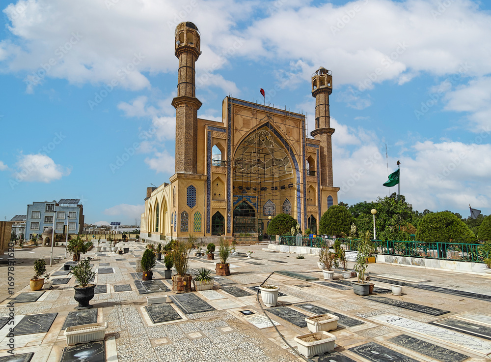 Φωτογραφία Herat, Afghanistan - 3rd biggest city of Afghanistan and with a strong Persian i