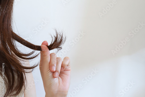 毛先　枝毛イメージ