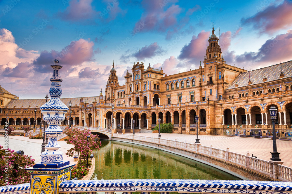 Fototapeta premium Spain, Seville. The Spain Square, Renaissance Revival style in Spanish architecture.