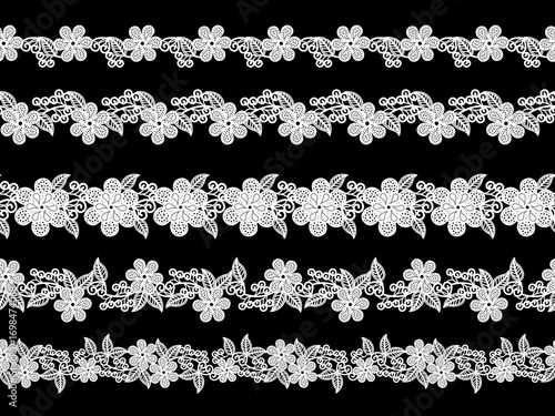 花のレース_黒背景