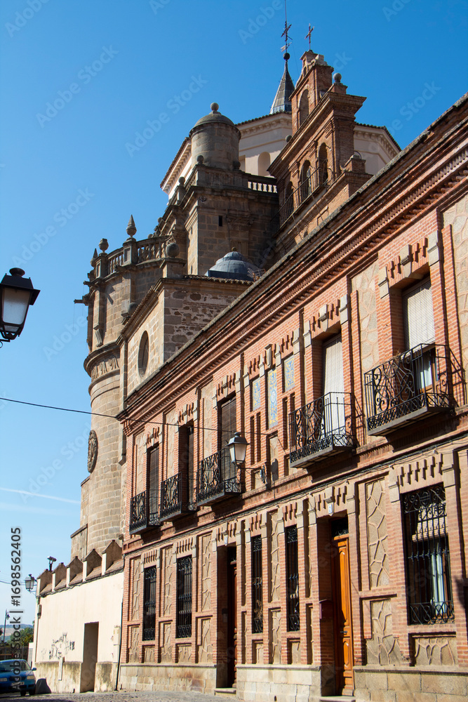 Fototapeta premium Edificio típico en Talavera de la Reina, Toledo, España