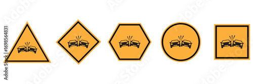 Car crash warning icon. Car accident road sign icon,