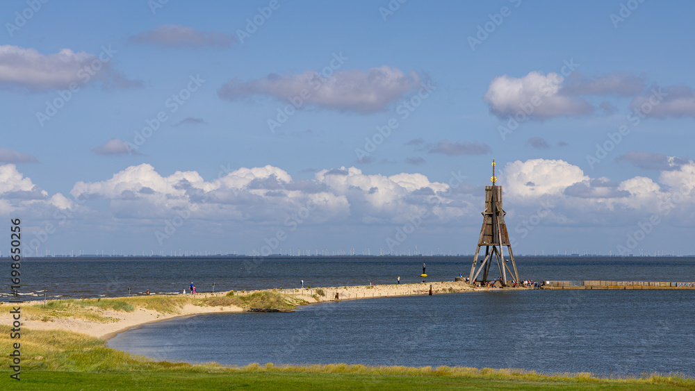 Fototapeta premium Die Kugelbake - Das Wahrzeichen Cuxhavens an der Grenze von Elbe und Nordsee