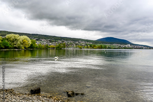 Colombier, Neuenburgersee, Seeufer, Uferweg, Strand, Hafen, Wassersport, Wasservögel, Naturschutz, Auvernier, Neuenburg, Seerundfahrt, Frühling, Schweiz