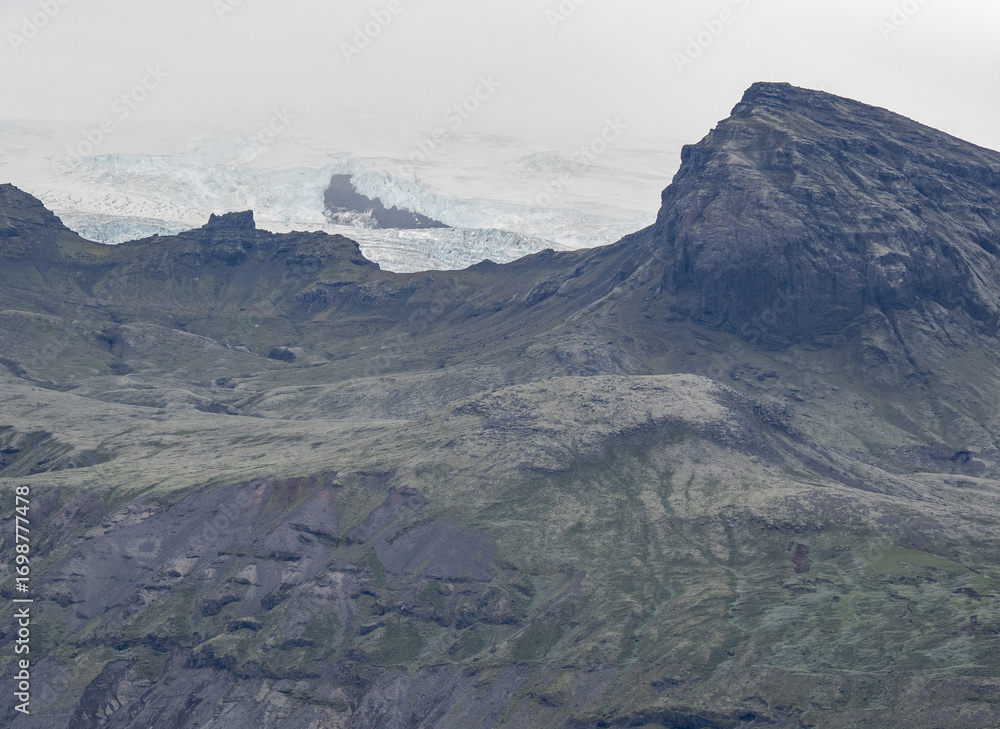 Fototapeta premium mountains and glacier in Iceland