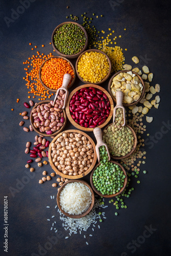 Different types of legumes ...