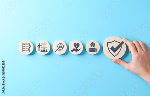 Quadro su tela Work safety and compliance concept