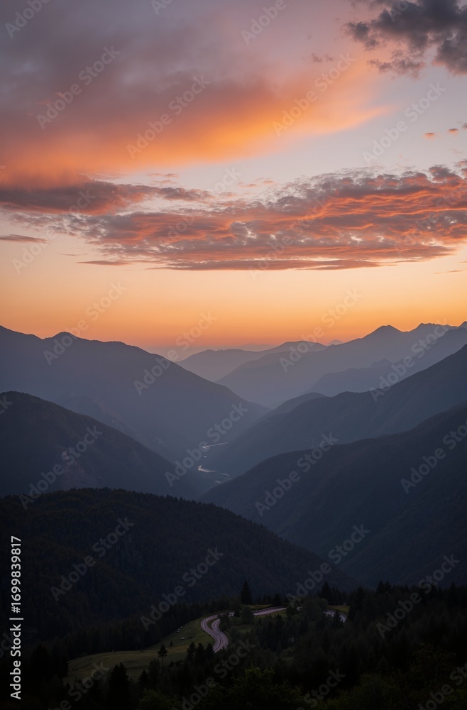 Obraz premium sunset over the mountains