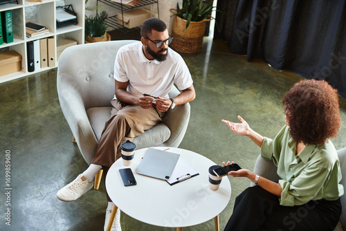 Obraz na plátně Job candidate engages in meaningful conversation during modern office interview