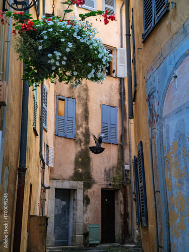 Grasse, Provence Alpes Cote d'Azur, France, Var, 9/1/25. La ville de parfum. Grasse, Provenza, Francia, 9/1/25. La città dei profumi del sud della Francia con la vista sul mar mediterraneo
