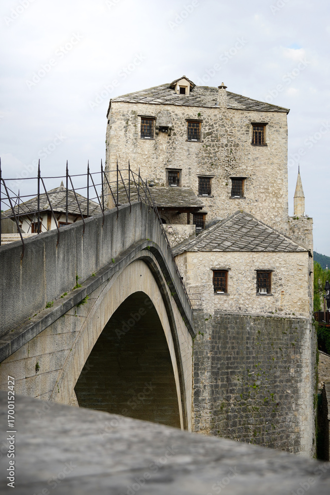 Obraz premium Scenic View of Old Bridge in Mostar