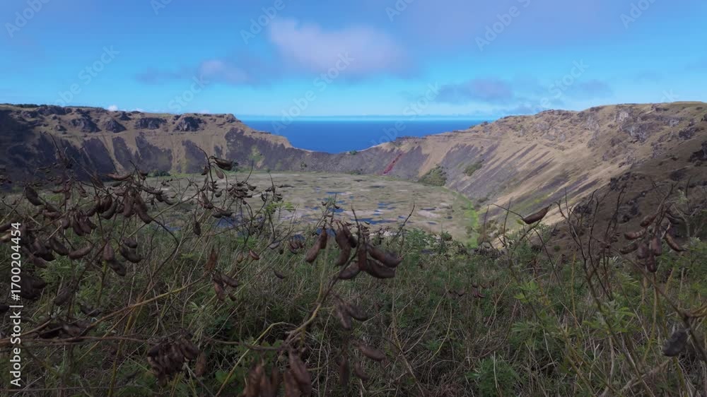 Rano Raraku (Rapa Nui: [ˈɾano ɾaˈɾaku], Spanish: [ˈrano raˈɾaku]) is a ...