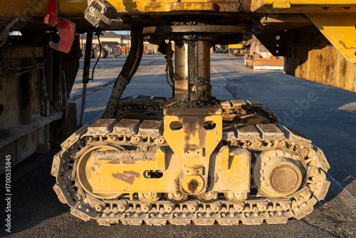 caterpillar asphalt paver