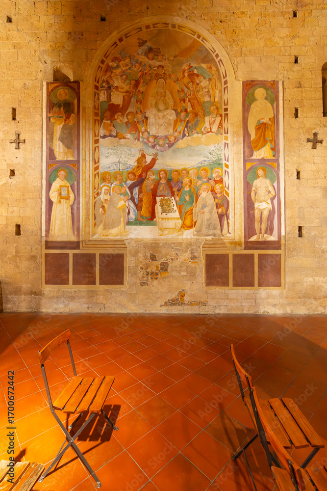 Obraz premium Ancient religious fresco depicting assumption of Mary inside Church of Santa Maria Assunta in Monteriggioni, Tuscany, Italy