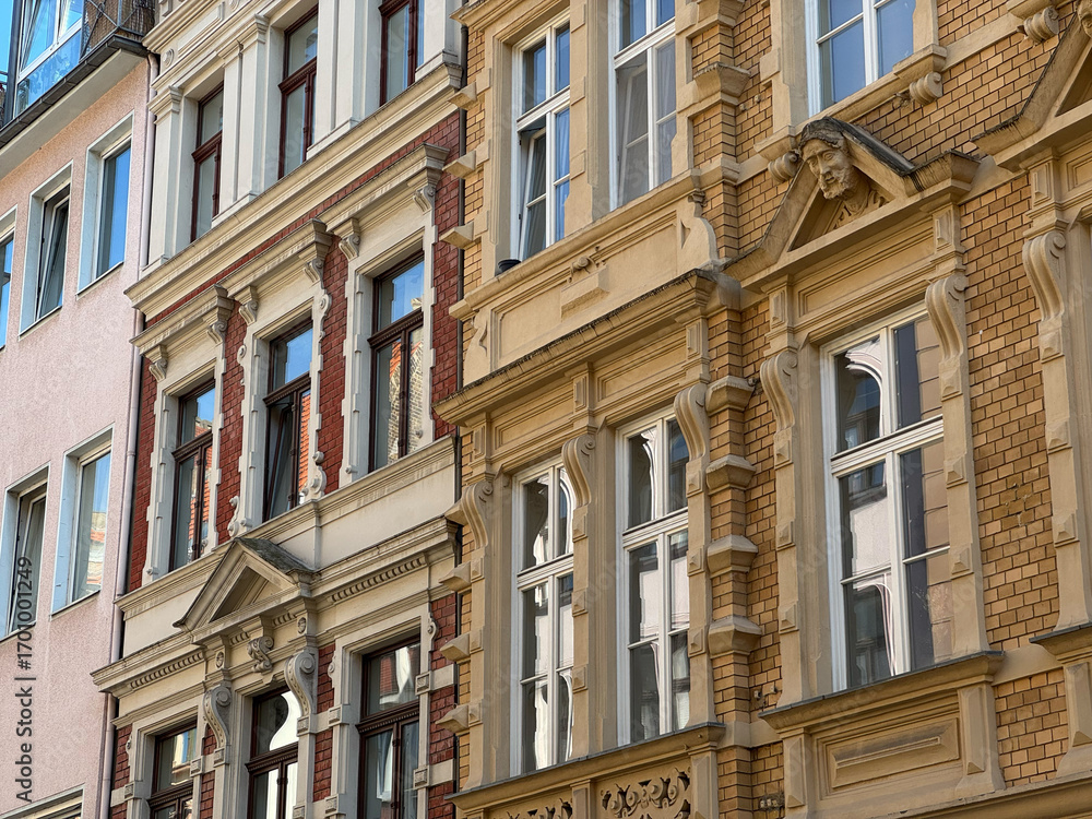 Fototapeta premium Altbaufassaden in der Kölner Südstadt