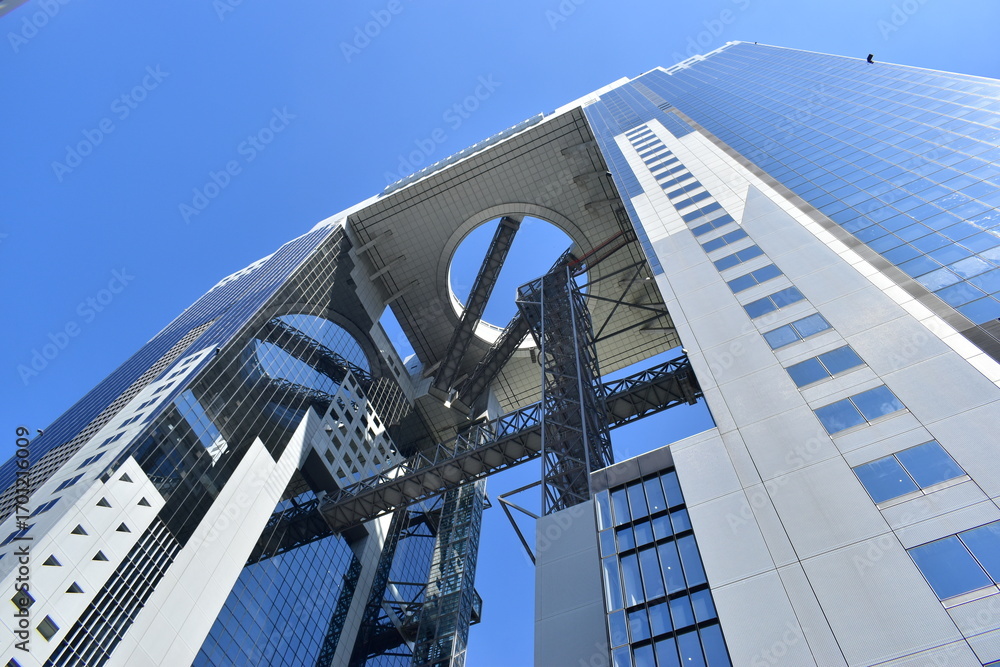 Naklejka premium 大阪 ビル 梅田スカイビル タワー