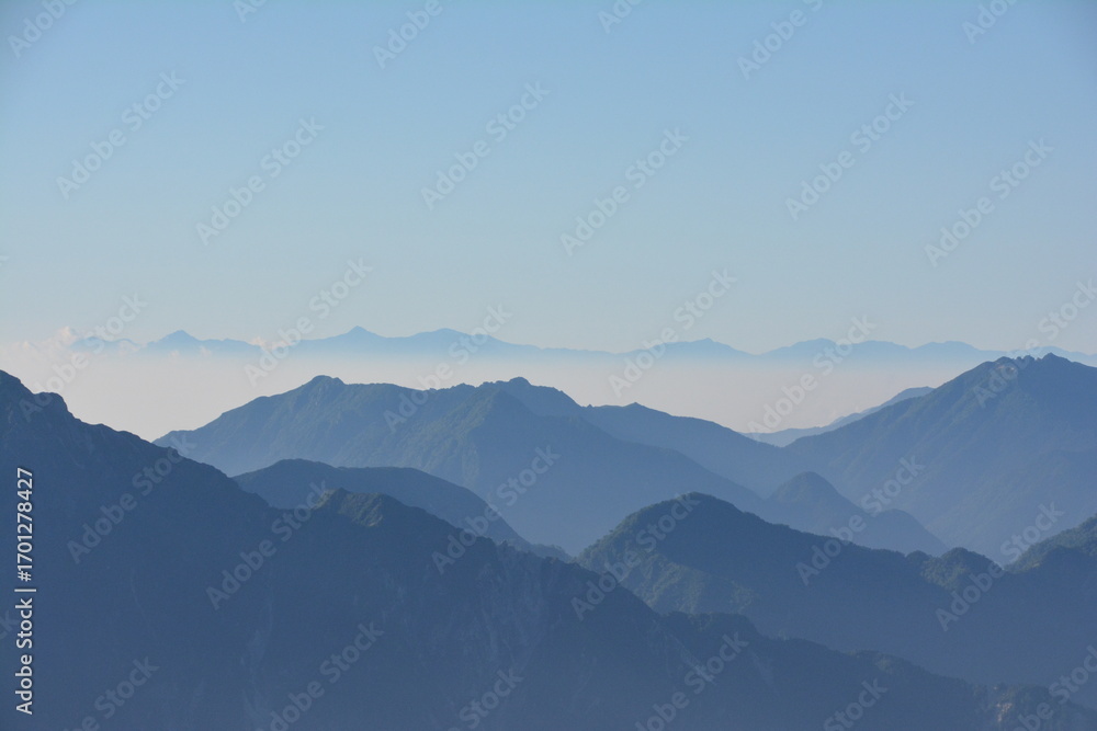 Fototapeta premium 剱岳山頂から見た南アルプス