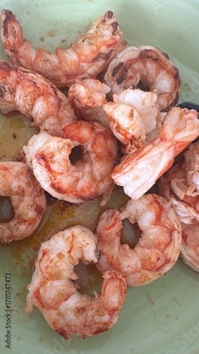 shrimps on the grill