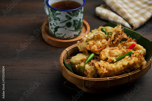Obraz na plátne Gorengan, bakwan or vegetable fries