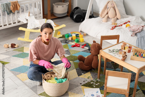 Shocked mother with scatter...