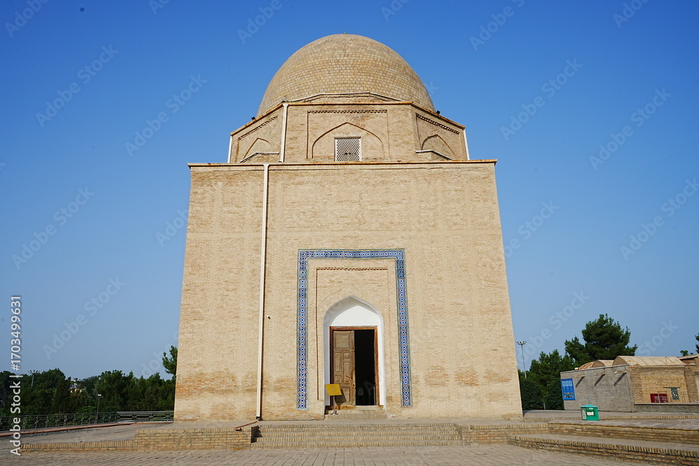 Fototapeta premium Ruhabad Mausoleum in Samarqand , Uzbekistan - ウズベキスタン サマルカンド ルホボド霊廟