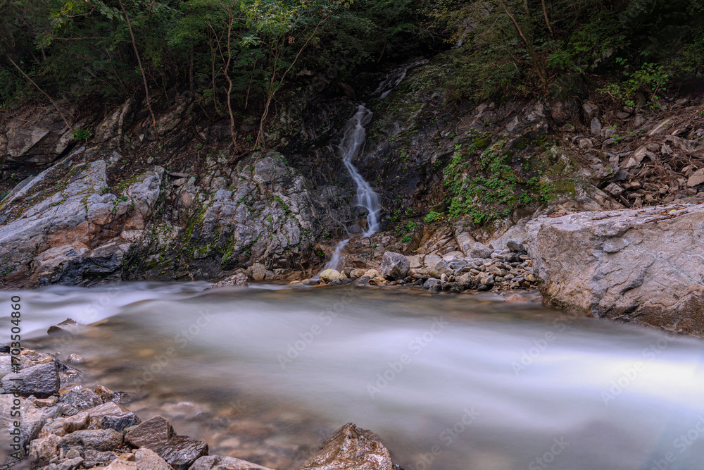 Fototapeta premium 용추계곡. 연인산-가평군 경기도, 대한민국