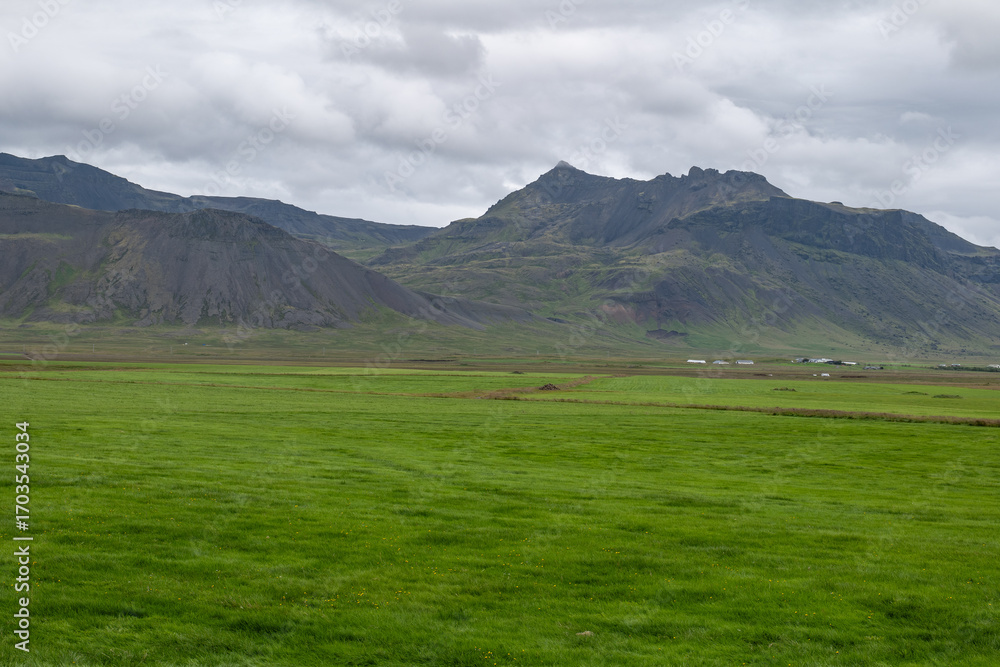 Fototapeta premium mountains and landscape in Iceland