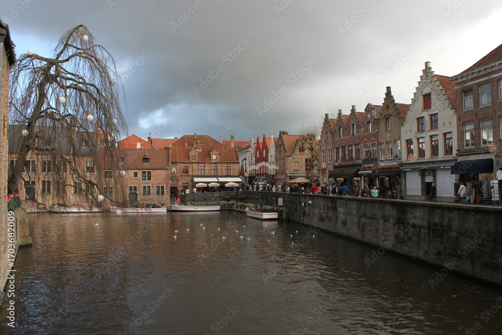 Fototapeta premium canal in bruges belgium