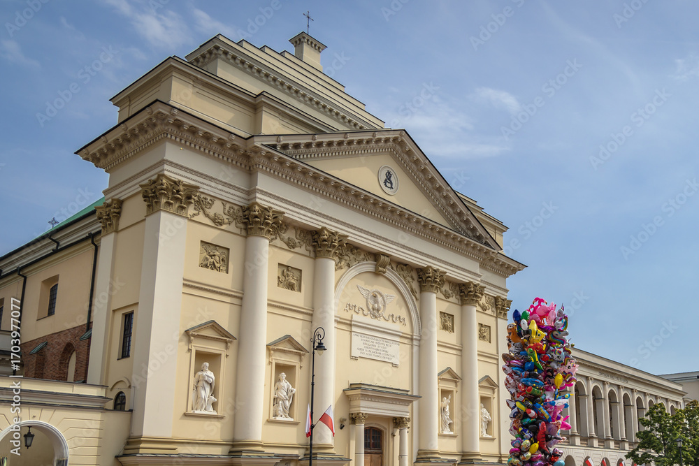 Fototapeta premium Frontage of Church of Saint Anna in Old Town of Warsaw city, Poland