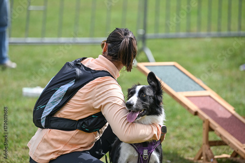 chien maitre femme education canin