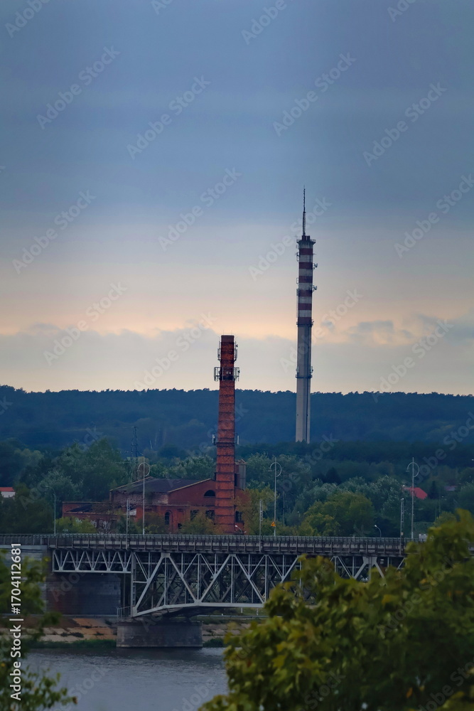 Obraz premium twin chimneys