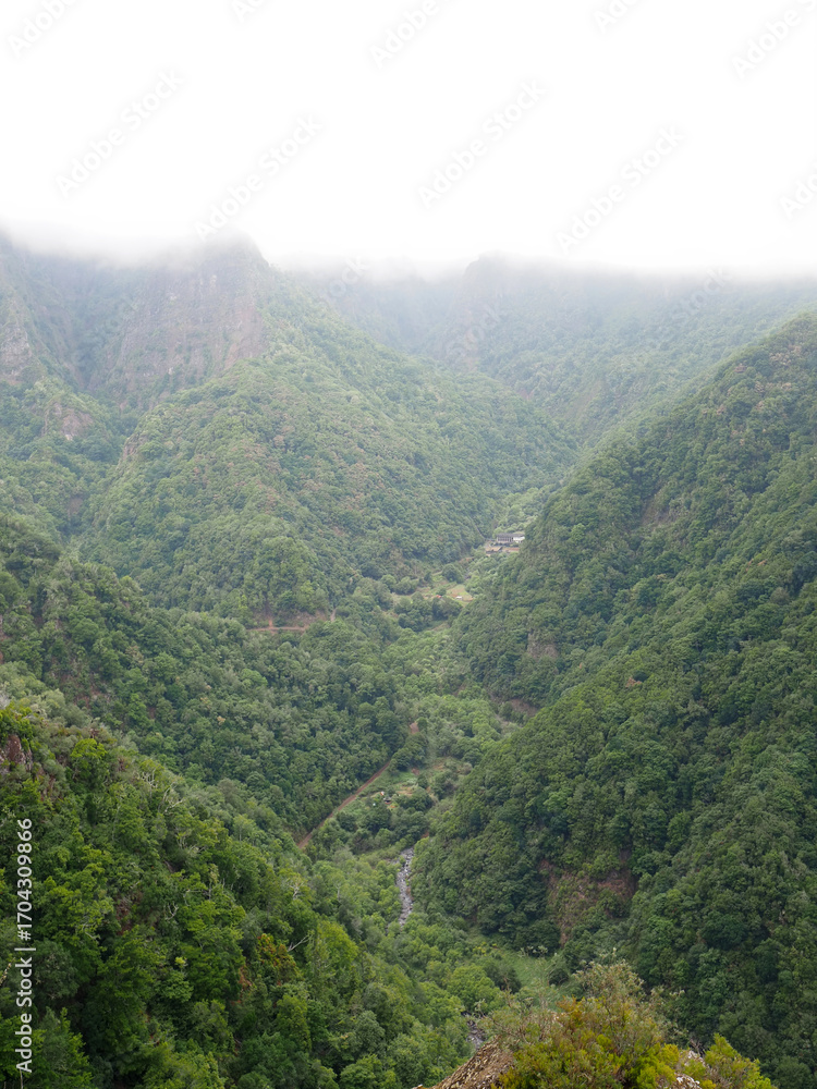 Fototapeta premium Viewpoint on the Balcoes Levada trail