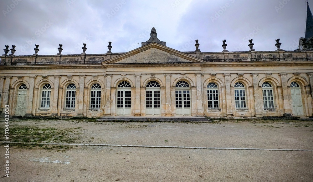 Obraz premium YROUERRE (Yonne)