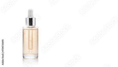 Elegant Cosmetic Serum Bottle Isolated on White Background for Upscale Skincare and Beauty Products, Ideal for Health and Wellness Marketing