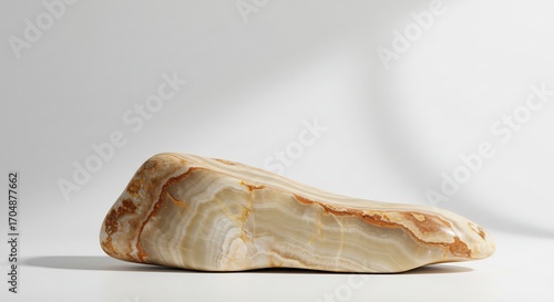 柔らかな光浴びる 滑らか大理石 自然な模様. AI Generated