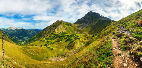 Fototapeta Naklejka Na Ścianę i Meble -  Path to Reichenstein peak, Panorama mountain landscape in Austria Styria Alps