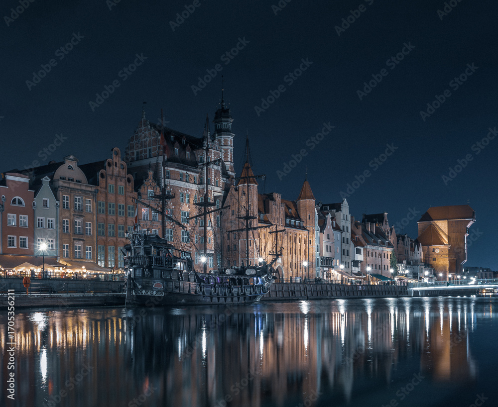 Fototapeta premium Gdańsk at night