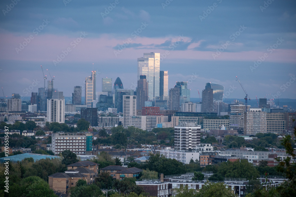Fototapeta premium Panoramic view of London's skyline from Parliament Hill.