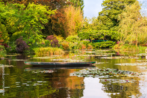 Canvastavla Famous pond in Monet garden in Giverny, France