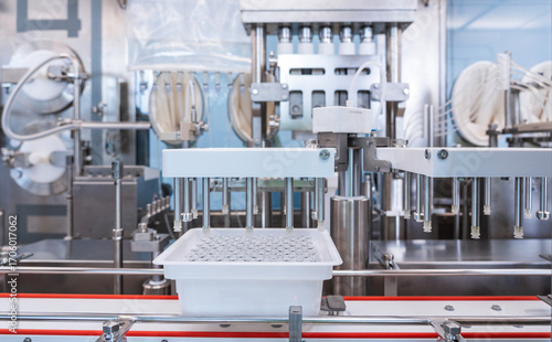 Biomedical pre-filled syringe filling production line